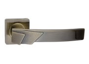 Ренц | модель Лари (бронза античная)